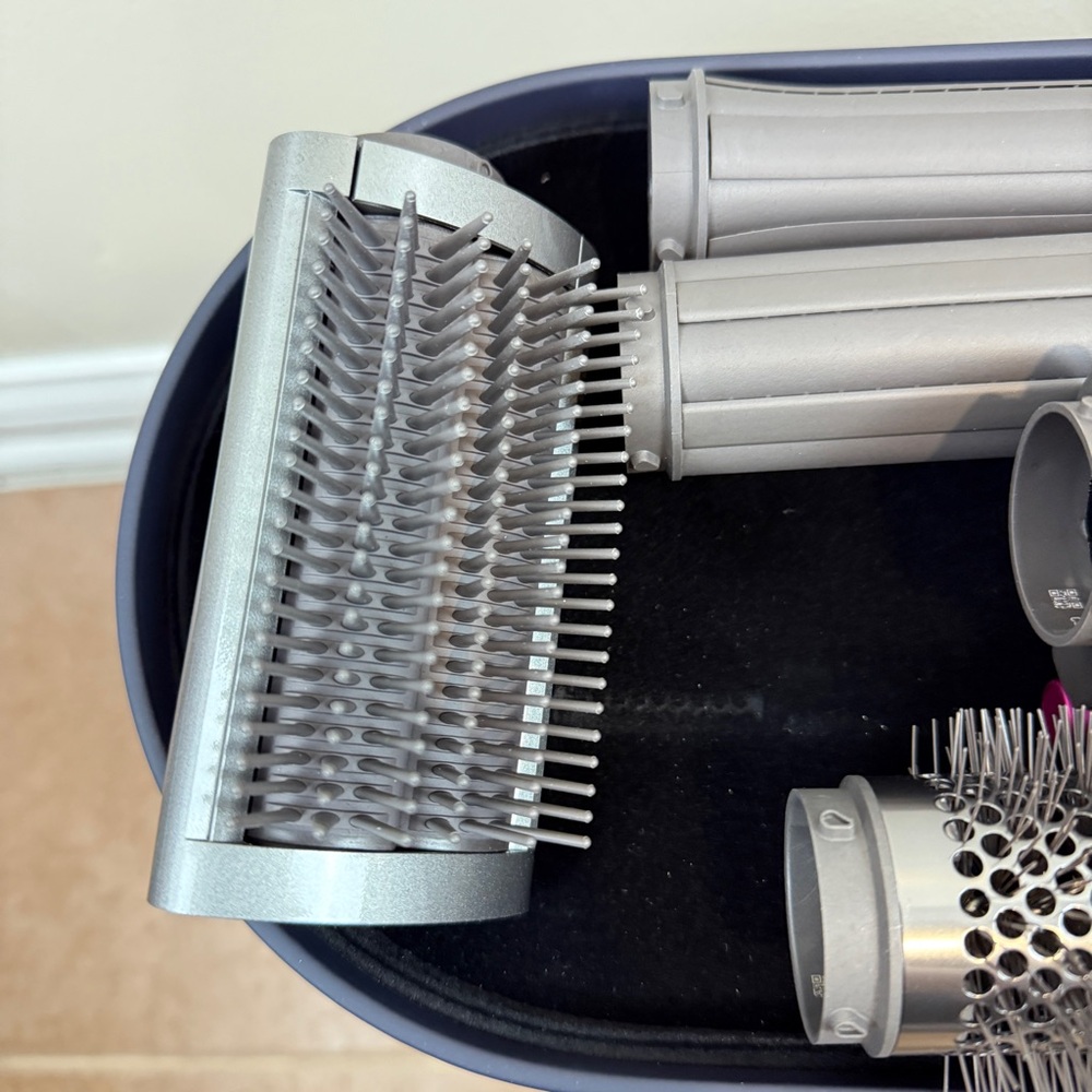 Dyson Airwrap Complete Long — Pink and Silver Styling Set - Picture 7 of 8